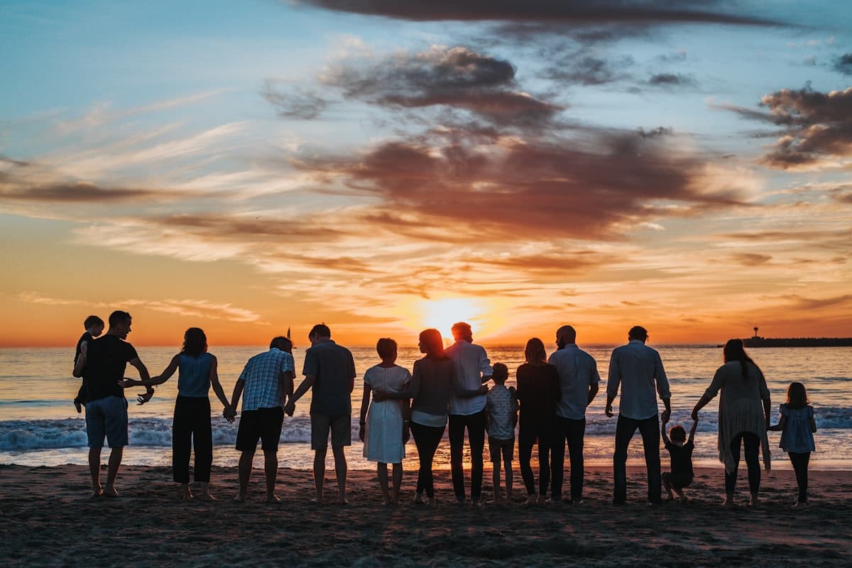 Großfamilie auf gemeinsamer Reise